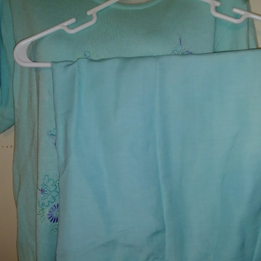 Top - Picture 4 of 4